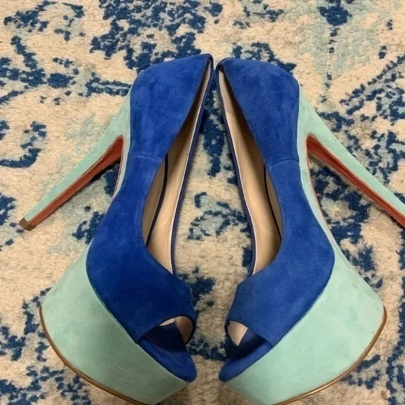 Boutique 9 Claudius Platforms - Picture 6 of 15